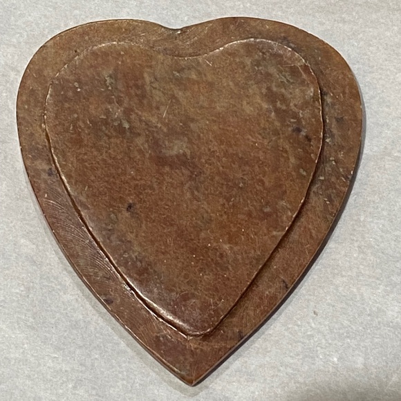 Heart Shaped Stone Trinket Box Inlaid Mother of Pearl
Jewelry Holder - Picture 6 of 13